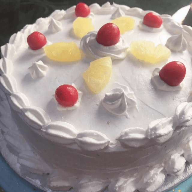 Pineapple Cream Cake